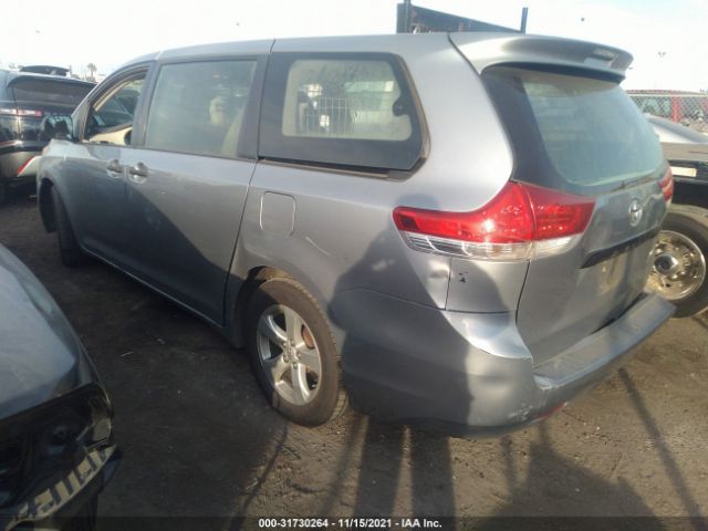 Photo 2 VIN: 5TDZK3DC8DS338823 - TOYOTA SIENNA 