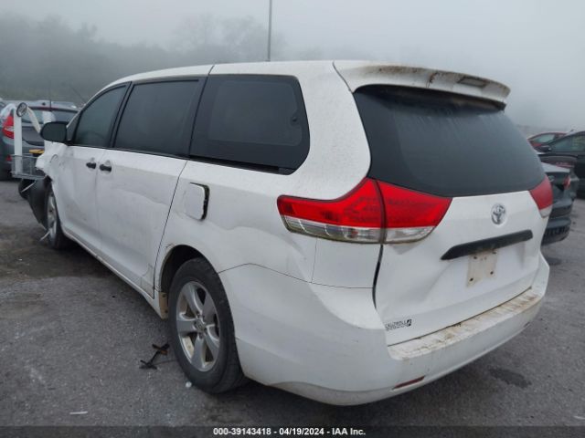 Photo 2 VIN: 5TDZK3DC8DS374074 - TOYOTA SIENNA 