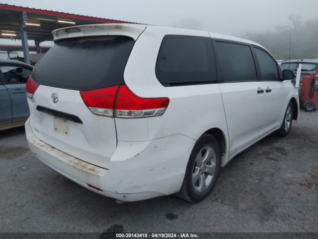 Photo 3 VIN: 5TDZK3DC8DS374074 - TOYOTA SIENNA 