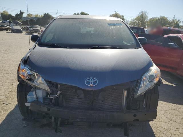 Photo 4 VIN: 5TDZK3DC8ES485158 - TOYOTA SIENNA 