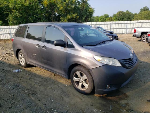 Photo 3 VIN: 5TDZK3DC8FS653799 - TOYOTA SIENNA 