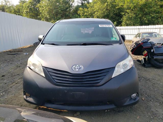 Photo 4 VIN: 5TDZK3DC8FS653799 - TOYOTA SIENNA 