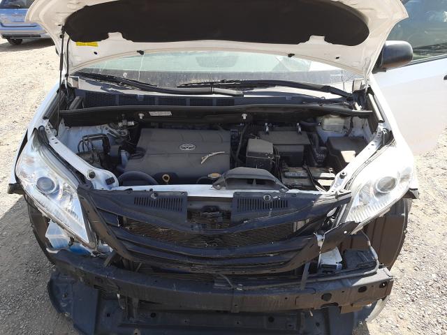 Photo 6 VIN: 5TDZK3DC8GS730852 - TOYOTA SIENNA 