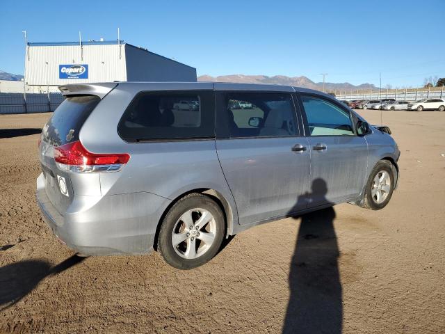Photo 2 VIN: 5TDZK3DC9BS052301 - TOYOTA SIENNA 