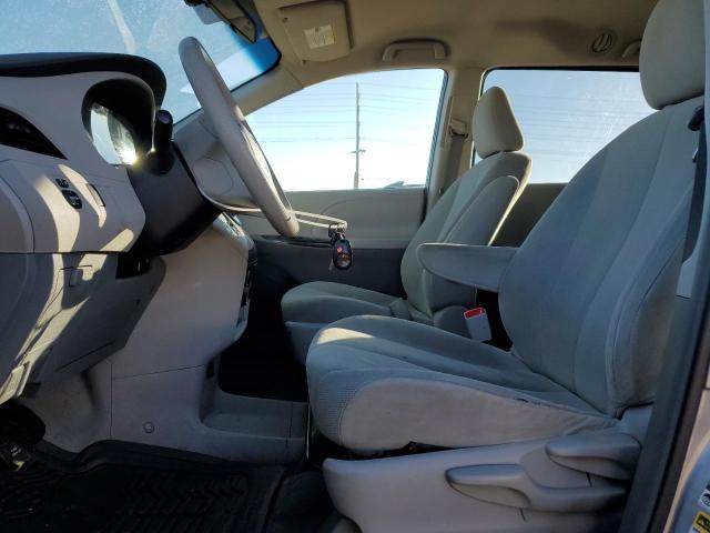 Photo 6 VIN: 5TDZK3DC9BS052301 - TOYOTA SIENNA 