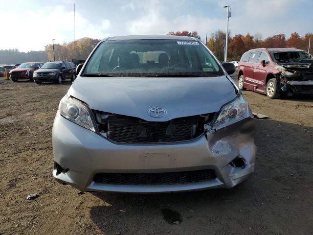 Photo 4 VIN: 5TDZK3DC9BS088148 - TOYOTA SIENNA 