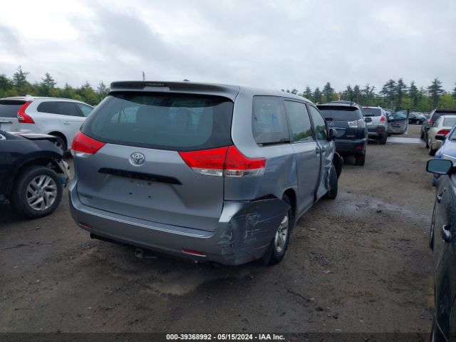 Photo 3 VIN: 5TDZK3DC9CS189496 - TOYOTA SIENNA 