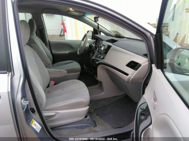 Photo 4 VIN: 5TDZK3DC9CS236672 - TOYOTA SIENNA 