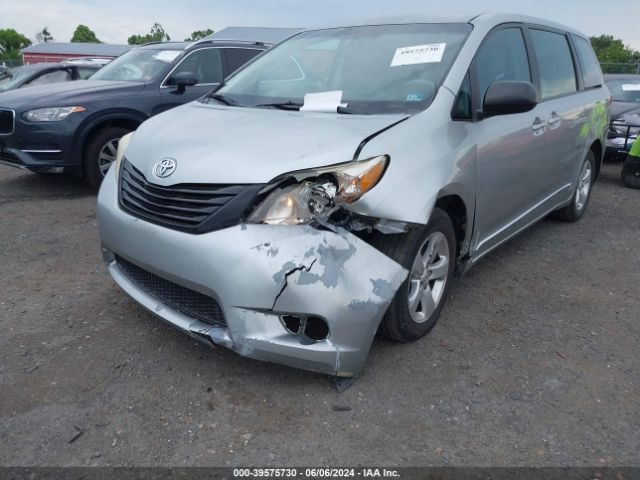 Photo 5 VIN: 5TDZK3DC9ES407231 - TOYOTA SIENNA 