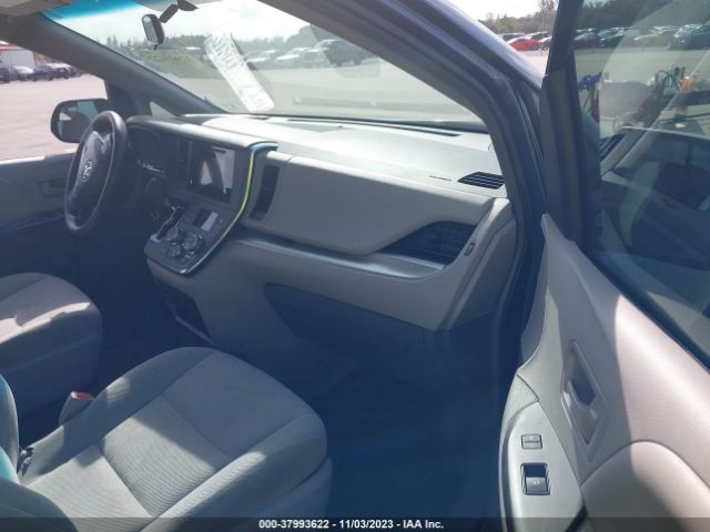 Photo 4 VIN: 5TDZK3DC9FS554294 - TOYOTA SIENNA 