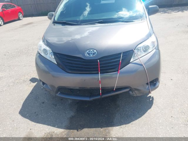 Photo 5 VIN: 5TDZK3DC9FS596755 - TOYOTA SIENNA 