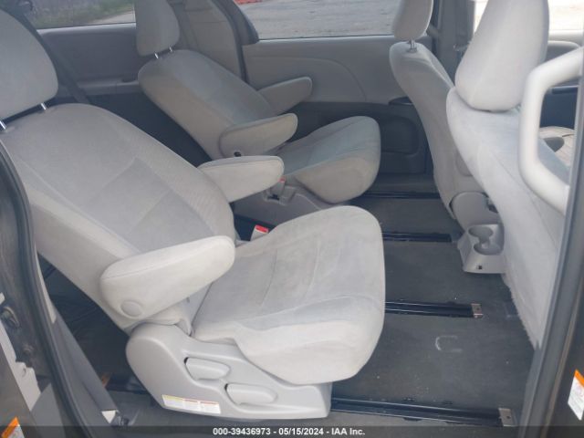 Photo 7 VIN: 5TDZK3DC9FS596755 - TOYOTA SIENNA 