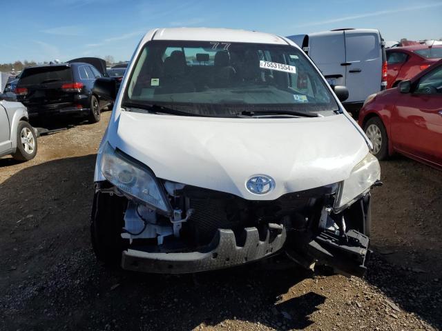 Photo 4 VIN: 5TDZK3DC9GS694802 - TOYOTA SIENNA 