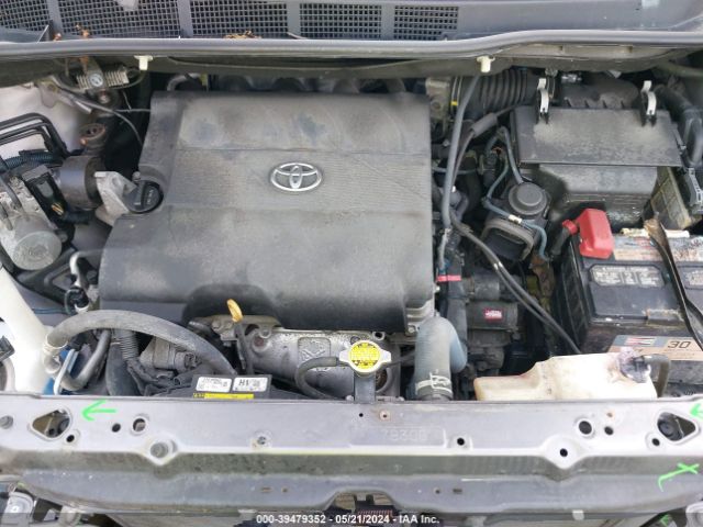 Photo 9 VIN: 5TDZK3DC9GS715132 - TOYOTA SIENNA 