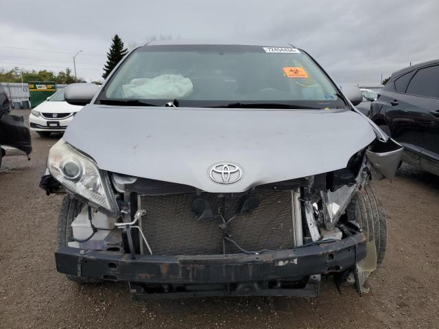 Photo 4 VIN: 5TDZK3DCXBS099868 - TOYOTA SIENNA 