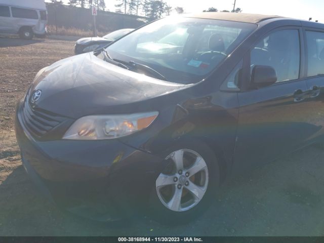 Photo 5 VIN: 5TDZK3DCXBS125109 - TOYOTA SIENNA 