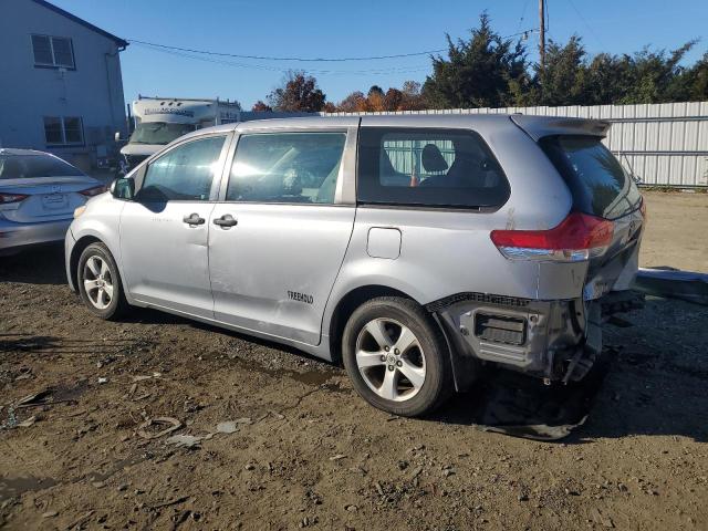 Photo 1 VIN: 5TDZK3DCXDS333817 - TOYOTA SIENNA 