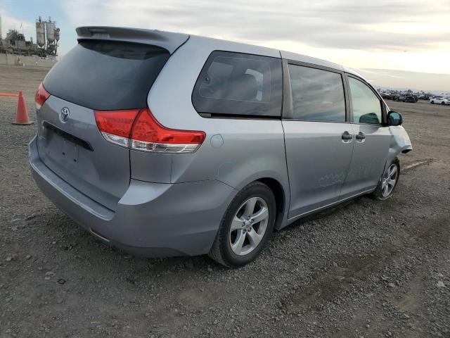 Photo 2 VIN: 5TDZK3DCXDS340783 - TOYOTA SIENNA 