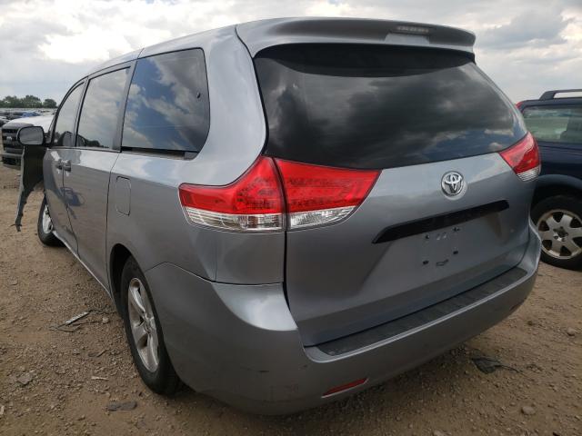 Photo 2 VIN: 5TDZK3DCXDS374089 - TOYOTA SIENNA 