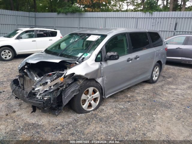 Photo 1 VIN: 5TDZK3DCXGS706990 - TOYOTA SIENNA 