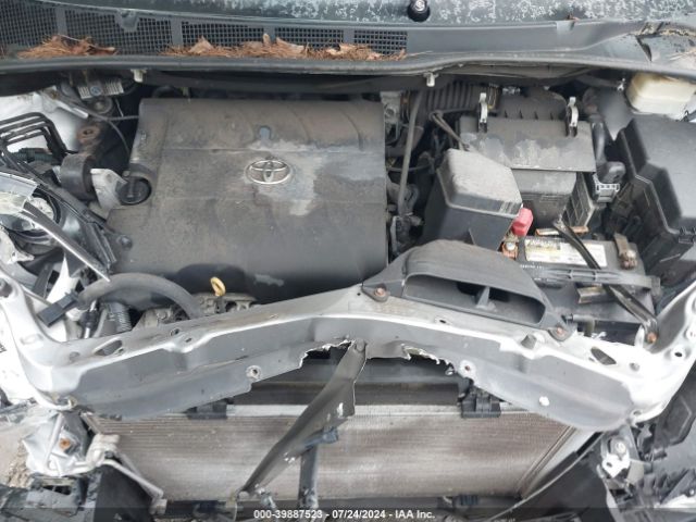 Photo 9 VIN: 5TDZK3DCXGS706990 - TOYOTA SIENNA 