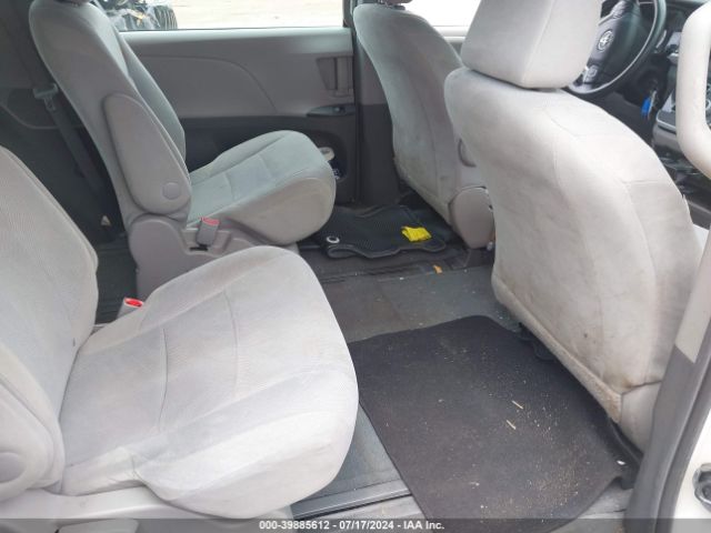 Photo 7 VIN: 5TDZK3DCXGS737057 - TOYOTA SIENNA 