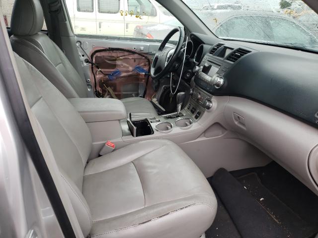 Photo 4 VIN: 5TDZK3EH0BS042377 - TOYOTA HIGHLANDER 