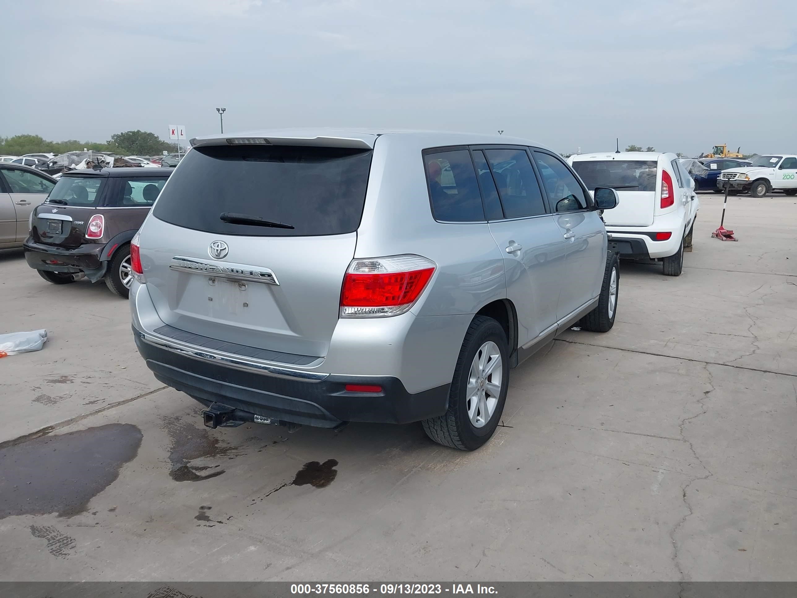 Photo 3 VIN: 5TDZK3EH0DS106047 - TOYOTA HIGHLANDER 