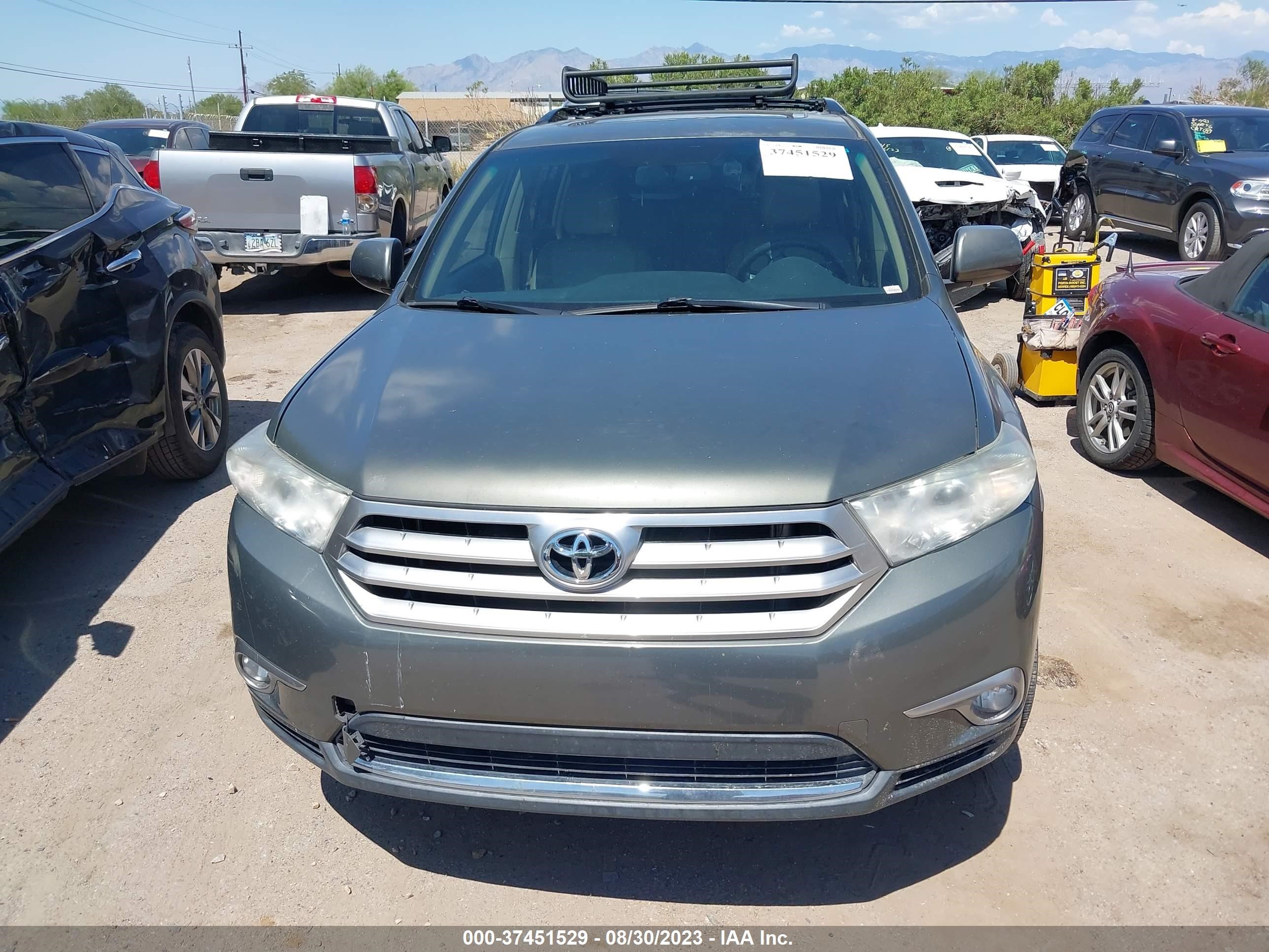 Photo 11 VIN: 5TDZK3EH1CS067922 - TOYOTA HIGHLANDER 