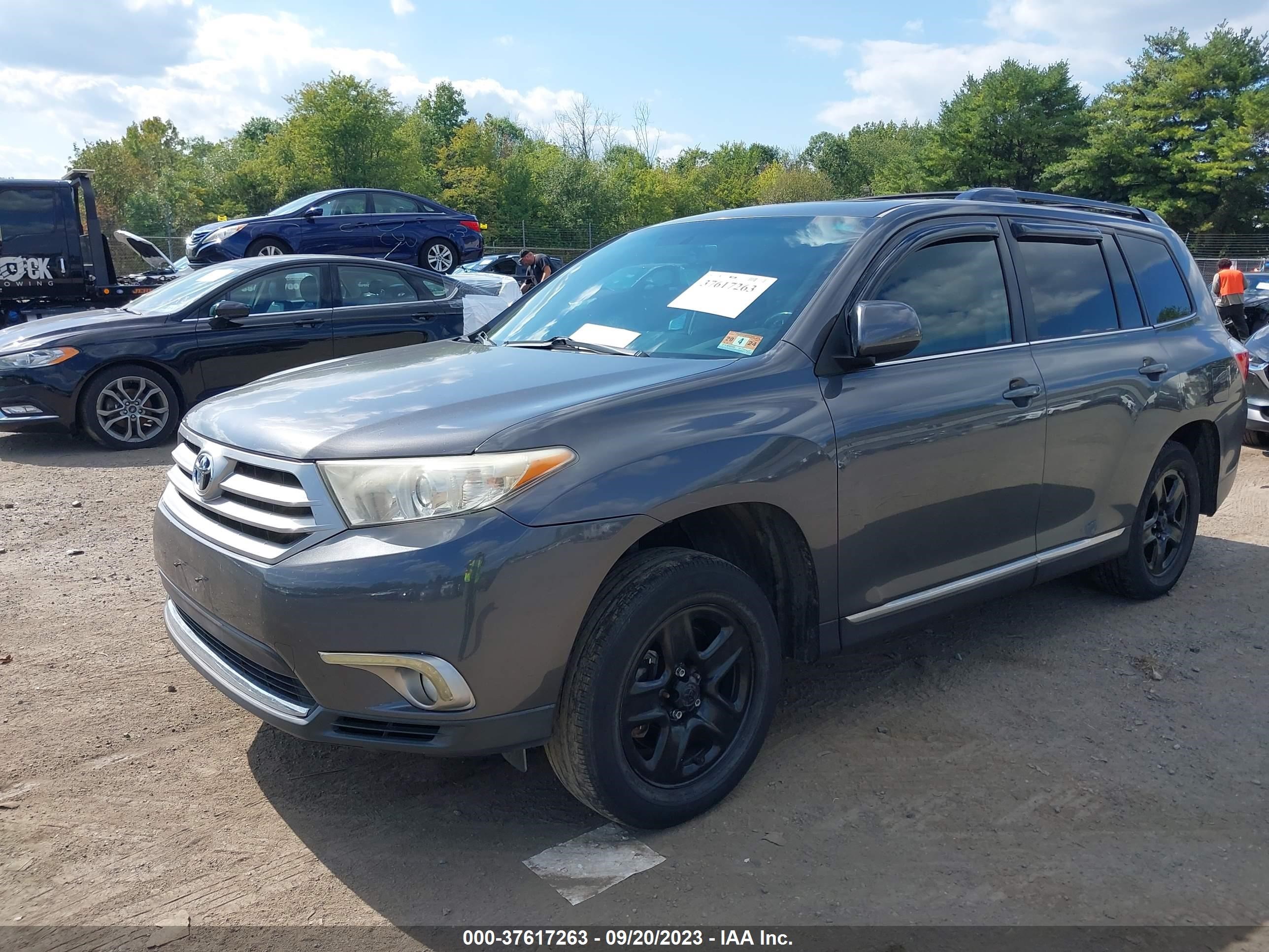 Photo 1 VIN: 5TDZK3EH3BS025184 - TOYOTA HIGHLANDER 