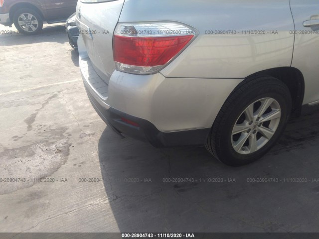 Photo 5 VIN: 5TDZK3EH3BS043815 - TOYOTA HIGHLANDER 