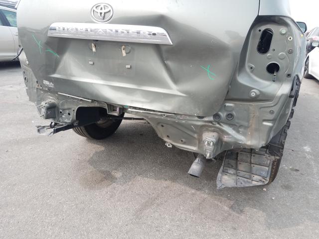 Photo 8 VIN: 5TDZK3EH4BS039921 - TOYOTA HIGHLANDER 