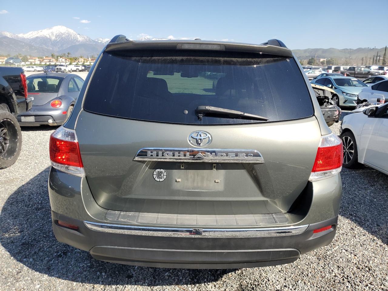 Photo 5 VIN: 5TDZK3EH5BS025459 - TOYOTA HIGHLANDER 