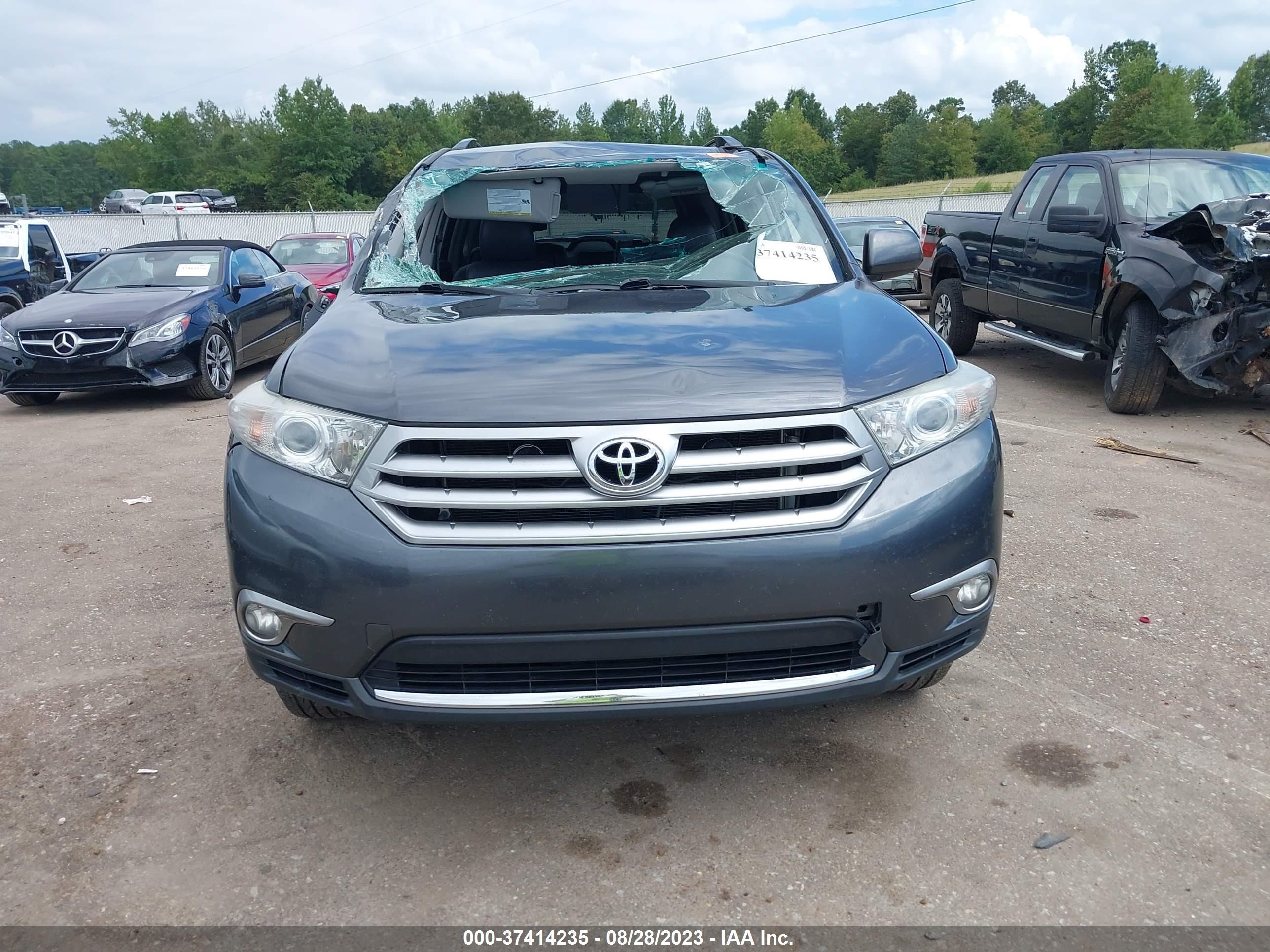 Photo 11 VIN: 5TDZK3EH5DS115018 - TOYOTA HIGHLANDER 