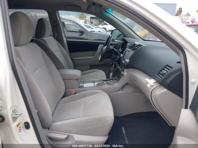 Photo 4 VIN: 5TDZK3EH6BS027110 - TOYOTA HIGHLANDER 