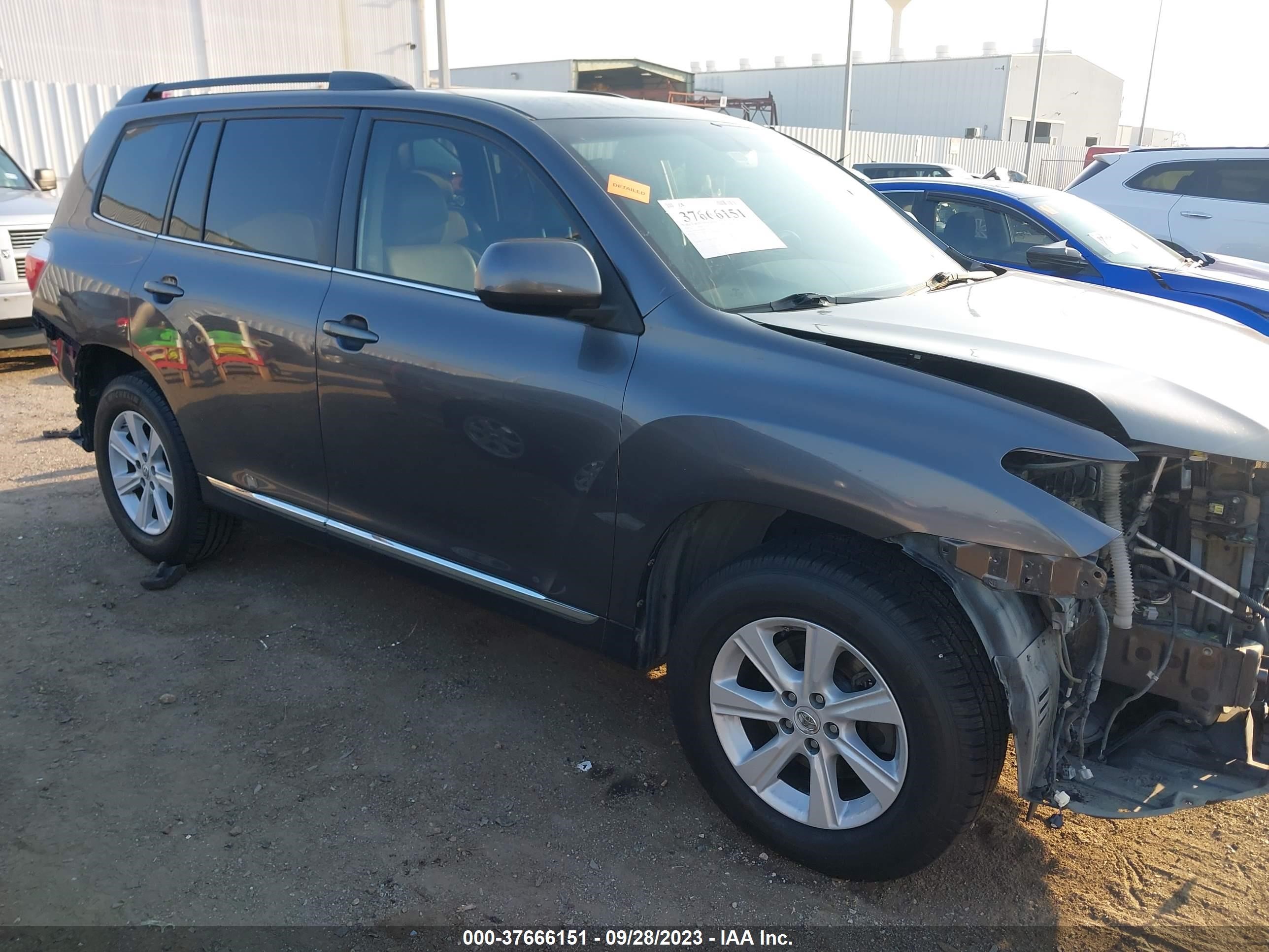 Photo 13 VIN: 5TDZK3EH6DS117344 - TOYOTA HIGHLANDER 