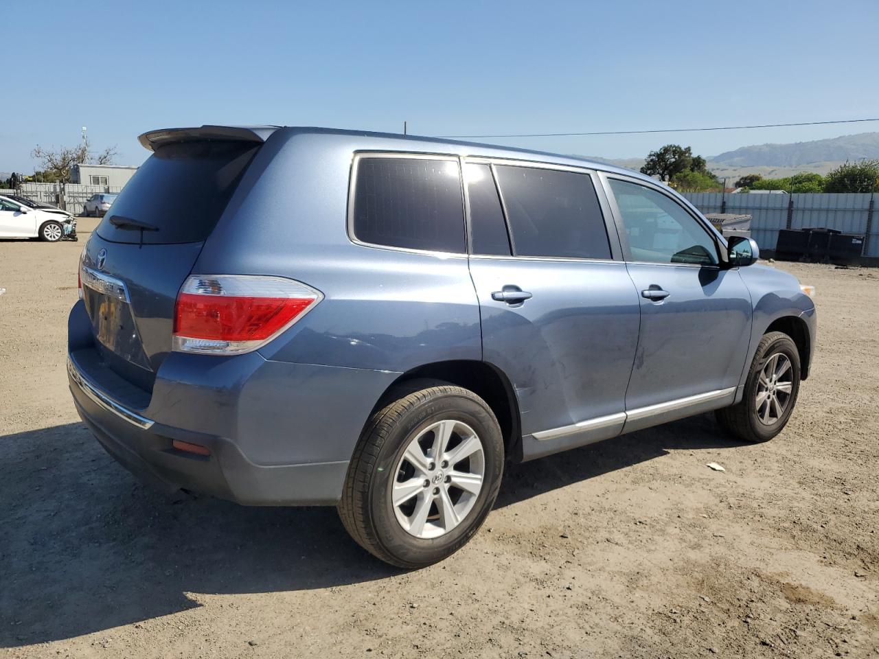 Photo 2 VIN: 5TDZK3EH7DS101833 - TOYOTA HIGHLANDER 