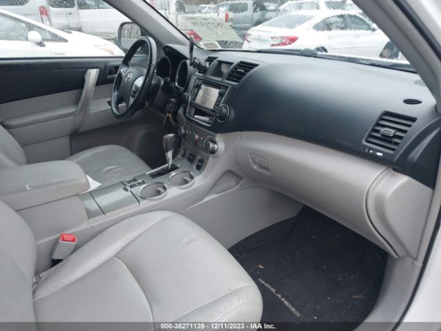 Photo 4 VIN: 5TDZK3EH7DS120530 - TOYOTA HIGHLANDER 