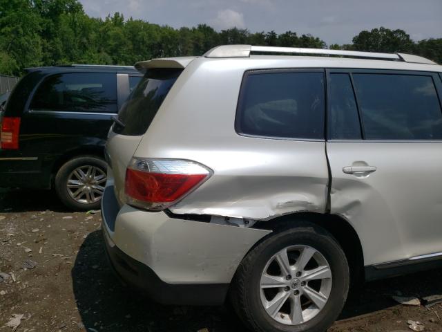 Photo 8 VIN: 5TDZK3EH8DS127924 - TOYOTA HIGHLANDER 