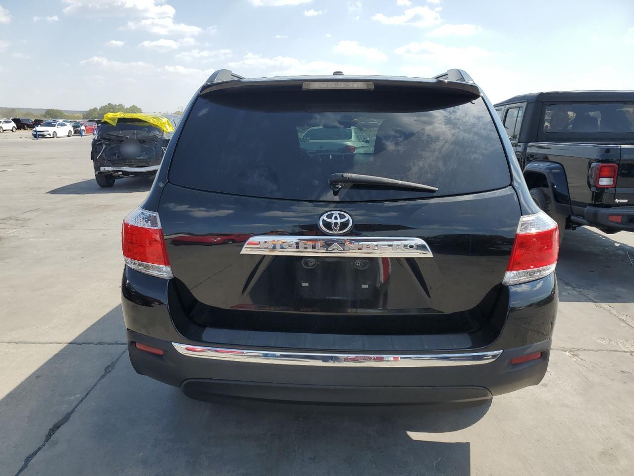 Photo 5 VIN: 5TDZK3EHXBS026140 - TOYOTA HIGHLANDER 