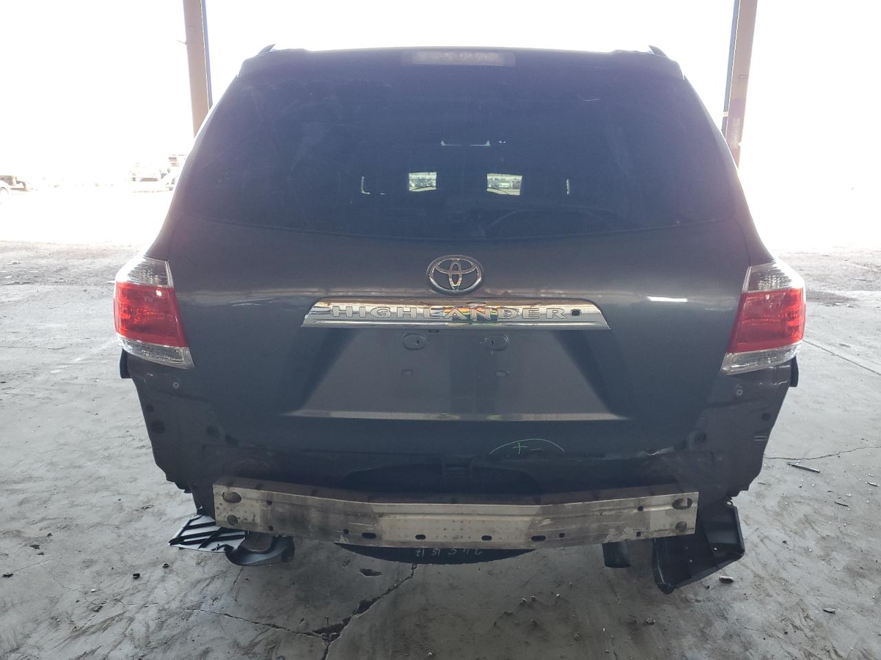 Photo 5 VIN: 5TDZK3EHXCS068423 - TOYOTA HIGHLANDER 