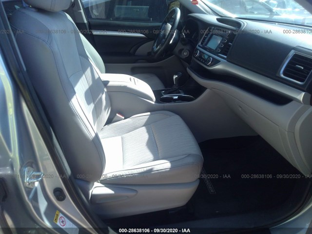 Photo 4 VIN: 5TDZKRFH0ES022281 - TOYOTA HIGHLANDER 