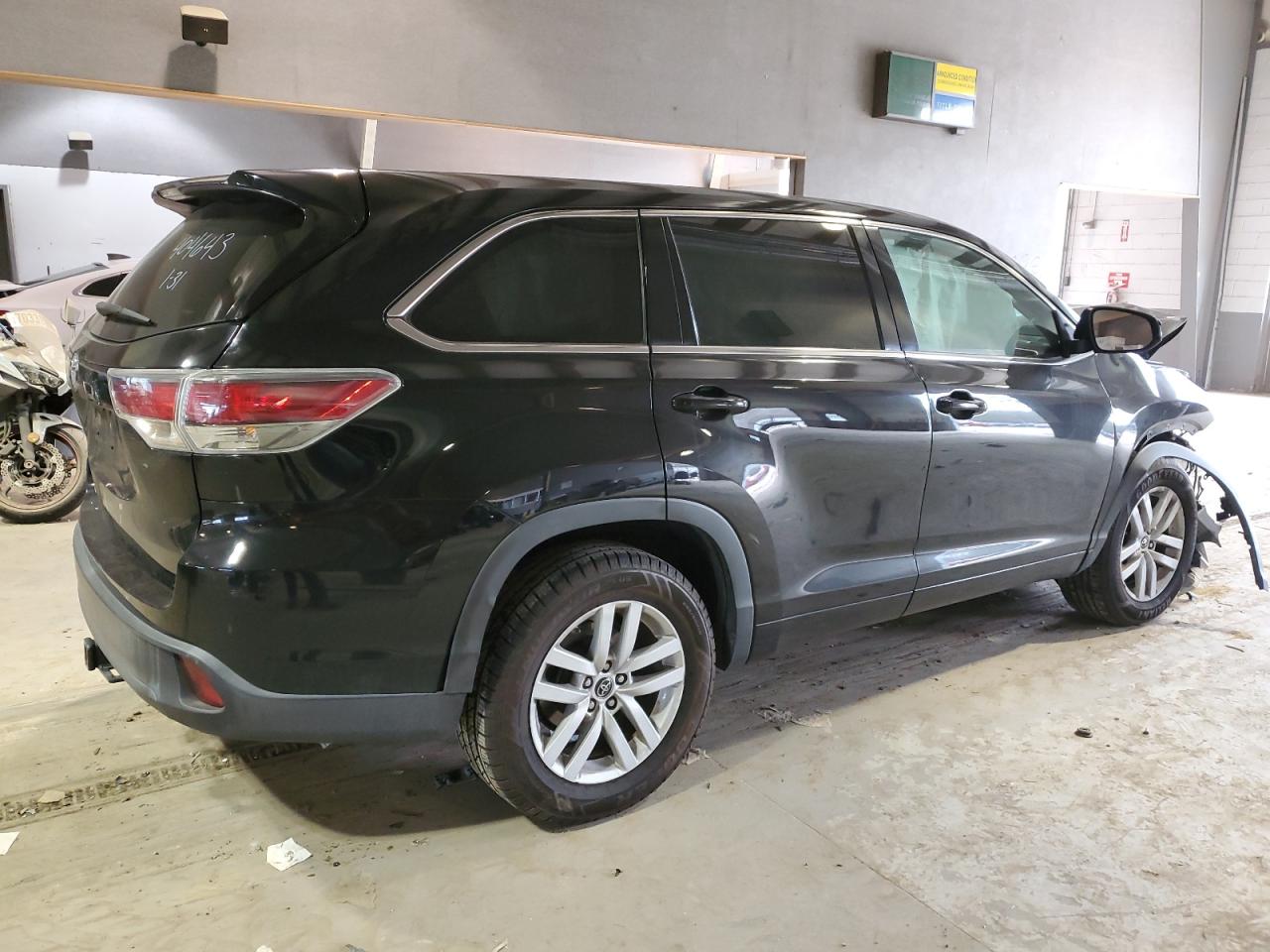 Photo 2 VIN: 5TDZKRFH2GS124099 - TOYOTA HIGHLANDER 