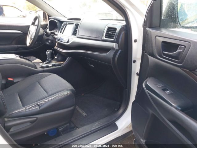 Photo 4 VIN: 5TDZKRFH2GS126175 - TOYOTA HIGHLANDER 