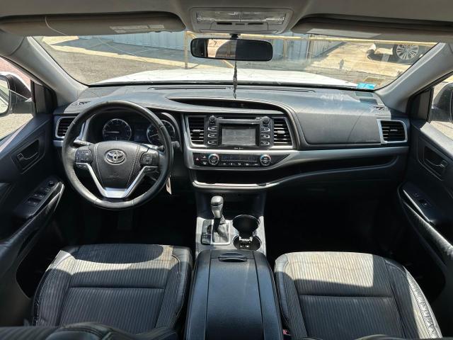 Photo 8 VIN: 5TDZKRFH3FS063411 - TOYOTA HIGHLANDER 