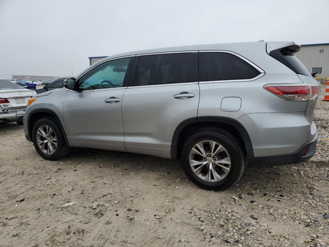 Photo 1 VIN: 5TDZKRFH7ES008362 - TOYOTA HIGHLANDER 