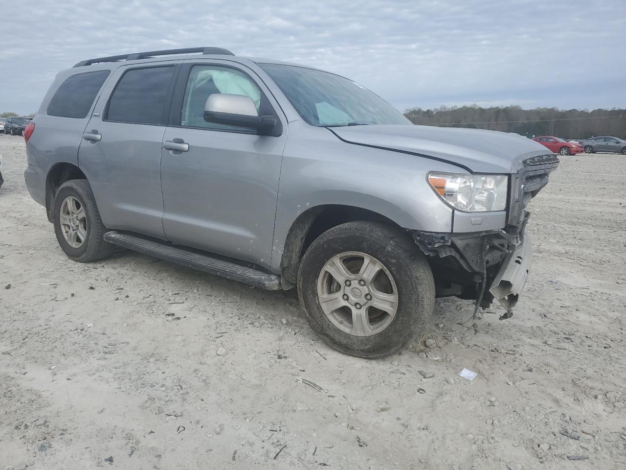 Photo 3 VIN: 5TDZM5G10CS004039 - TOYOTA SEQUOIA 