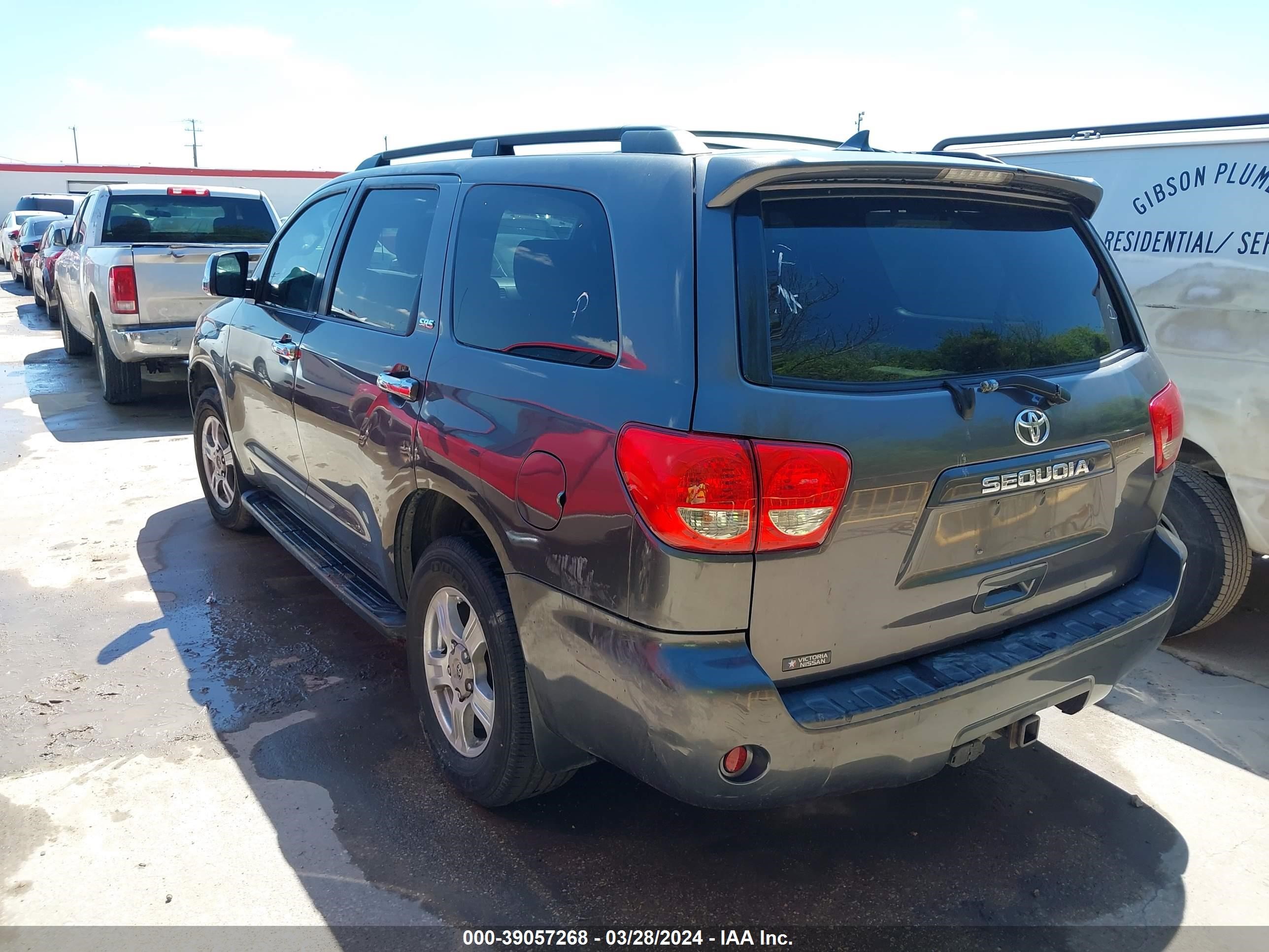 Photo 2 VIN: 5TDZM5G11BS003142 - TOYOTA SEQUOIA 