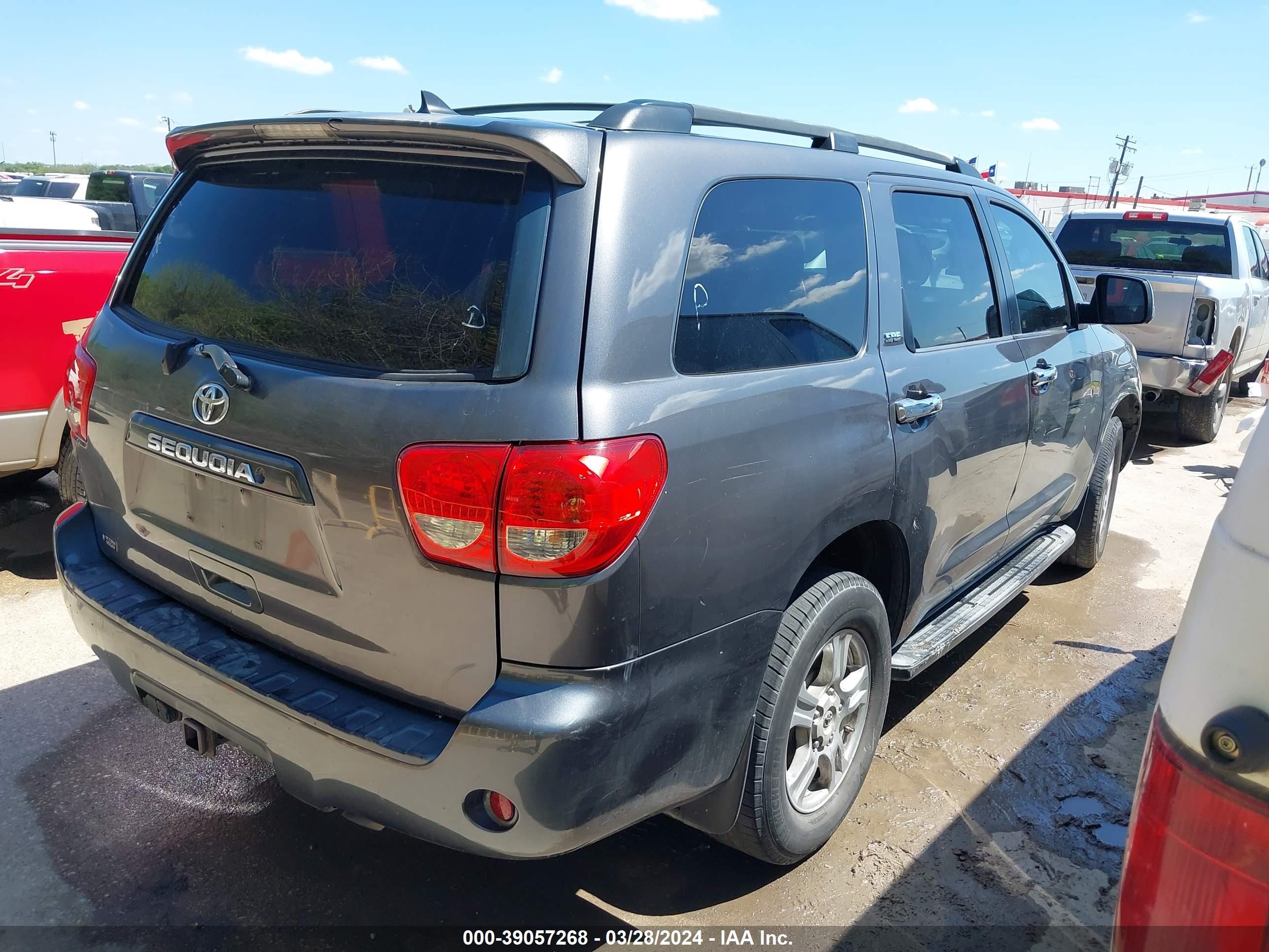 Photo 3 VIN: 5TDZM5G11BS003142 - TOYOTA SEQUOIA 