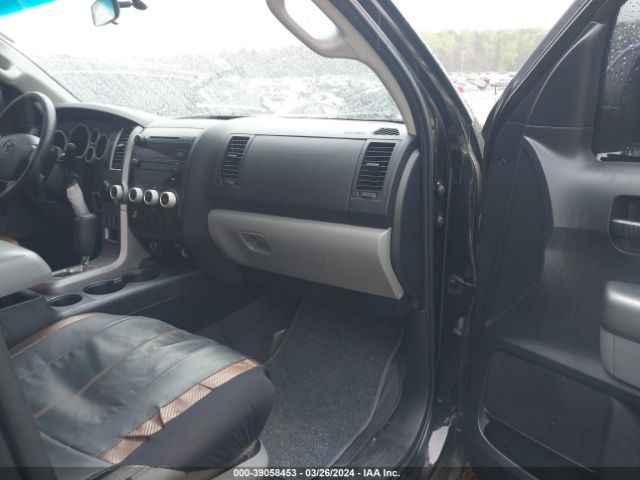 Photo 4 VIN: 5TDZM5G17CS003650 - TOYOTA SEQUOIA 